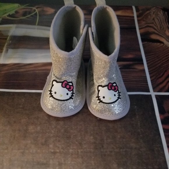 Baby Hello Kitty Boots size3-6mo Sanrio used - Picture 1 of 5